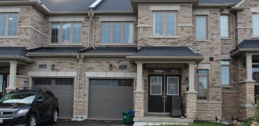 Townhouse in 1512 Farrow cres, Innisfil ON